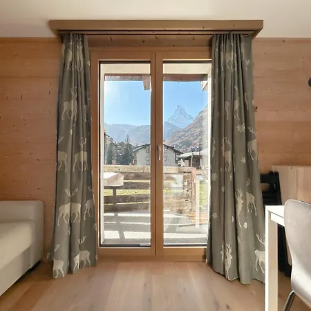Flat With Magnificent Views Of The Matterhorn شقة